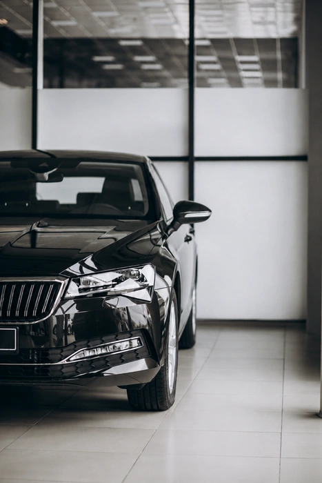 Automobile premium conservée dans un espace de garde VÉLUM